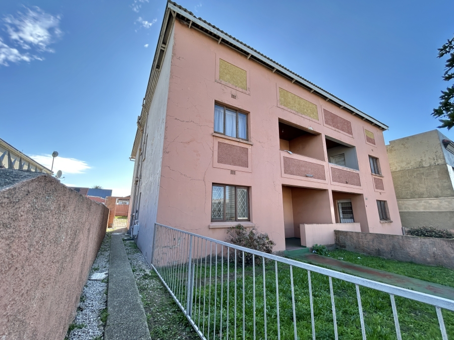 9 Bedroom Property for Sale in Sydenham Eastern Cape